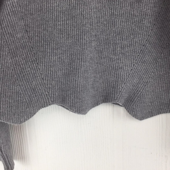 RIBBED Cropped Scallop Hem gray Sweater Sz Large - Picture 2 of 6